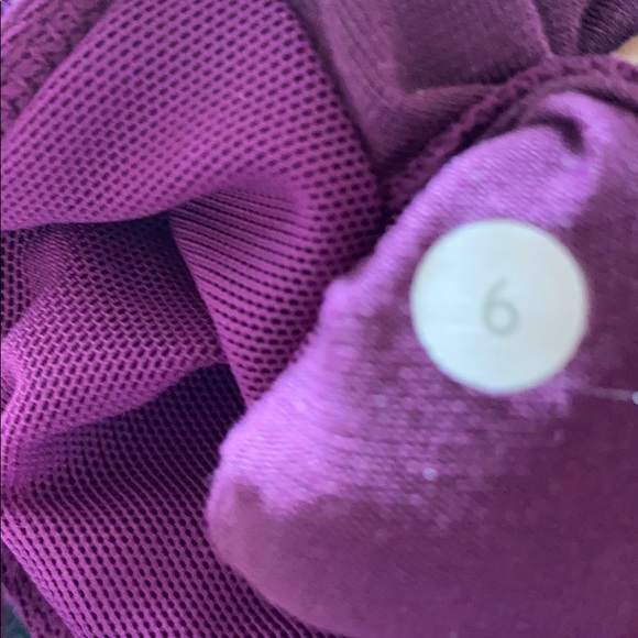 Lululemon Purple Yoga Top with Bra Size 6 - Picture 5 of 7